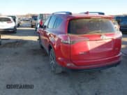 ✅ 2017 Toyota RAV4 XLE • VIN: JTMWFREV9HJ132455 • Lot: 41377871. Wystawiony na IAAI z przebiegiem 137 493 mil. Bezpłatny archiwum sprzedaży aukcyjnych z USA i szczegółowy raport historii pojazdu na DreamBid. Zdjęcie 3.