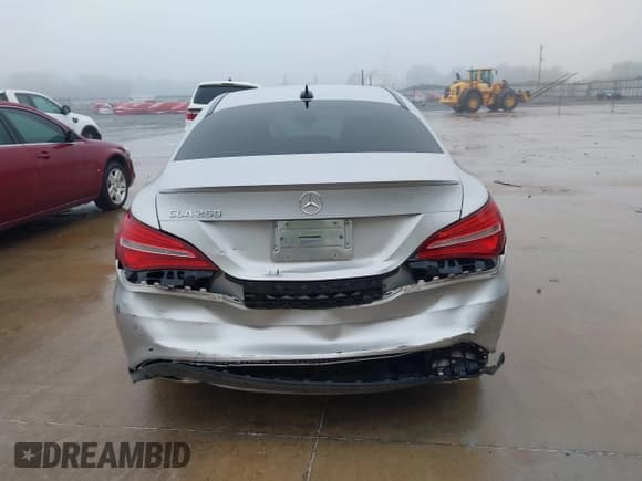 ✅ 2019 Mercedes-Benz CLA 250 • VIN: WDDSJ4EB5KN740274 • Лот: 43871829. Опубликован ранее на IAAI с пробегом 79 722 миль. Бесплатный доступ к архиву аукционных продаж из США и подробный отчёт об истории автомобиля на DreamBid. Изображение 17.