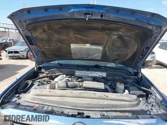 ✅ 2018 Chevrolet Silverado 2500HD High Country • VIN: 1GC1KXEY8JF277290 • Lot: 43465114. Listed on IAAI with 159,038 mi. Free auction sales archive from the USA and detailed vehicle history report at DreamBid. Image 10.