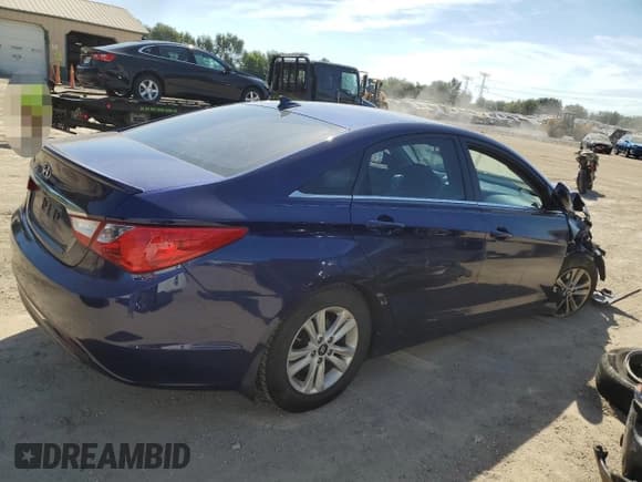 ✅ 2013 Hyundai Sonata GLS • VIN: 5NPEB4AC6DH748647 • Лот: 70769005. Опубликован ранее на Copart с пробегом Не указан. Бесплатный доступ к архиву аукционных продаж из США и подробный отчёт об истории автомобиля на DreamBid. Изображение 3.