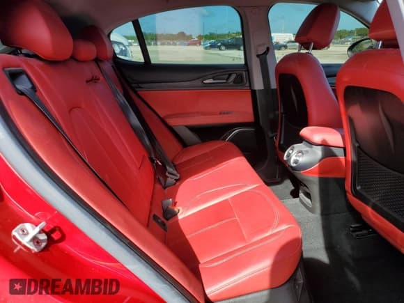 ✅ 2020 Alfa Romeo Stelvio Sport • VIN: ZASPAJANXL7C86647 • Lot: 84653515. Wystawiony na Copart z przebiegiem 46 470 mil. Bezpłatny archiwum sprzedaży aukcyjnych z USA i szczegółowy raport historii pojazdu na DreamBid. Zdjęcie 10.