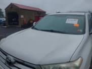 ✅ 2012 Toyota Highlander Limited • VIN: 5TDDK3EH8CS152444 • Lot: 42751762. Wystawiony na IAAI z przebiegiem 143 891 mil. Bezpłatny archiwum sprzedaży aukcyjnych z USA i szczegółowy raport historii pojazdu na DreamBid. Zdjęcie 6.