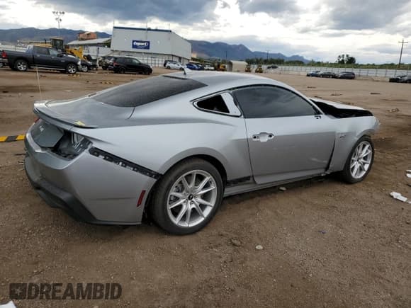 ✅ 2025 Ford Mustang GT • VIN: 1FA6P8CF2S5406264 • Lot: 71981365. Listed on Copart with 892 mi. Free auction sales archive from the USA and detailed vehicle history report at DreamBid. Image 3.