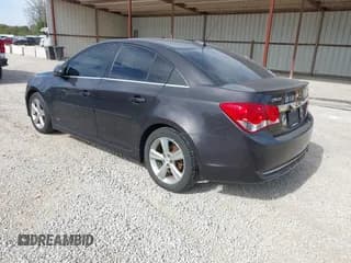 ✅ 2015 Chevrolet Cruze LT • VIN: 1G1PE5SB8F7198220 • Lot: 43491471. Wystawiony na IAAI z przebiegiem 133 321 mil. Bezpłatny archiwum sprzedaży aukcyjnych z USA i szczegółowy raport historii pojazdu na DreamBid. Zdjęcie 3.