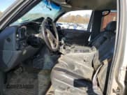 ✅ 2004 Chevrolet Silverado 2500HD LS • VIN: 1GCHK23124F119653 • Lot: 92256905. Wystawiony na Copart z przebiegiem Nie podano. Bezpłatny archiwum sprzedaży aukcyjnych z USA i szczegółowy raport historii pojazdu na DreamBid. Zdjęcie 7.