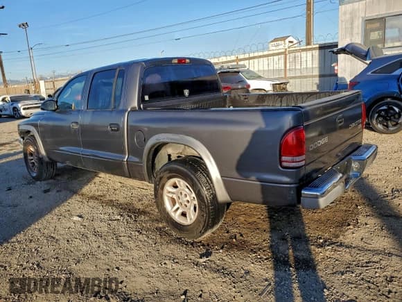 ✅ 2004 Dodge Dakota SLT • VIN: 1D7HL48N14S717640 • Lot: 95176535. Listed on Copart with 131,161 mi. Free auction sales archive from the USA and detailed vehicle history report at DreamBid. Image 2.
