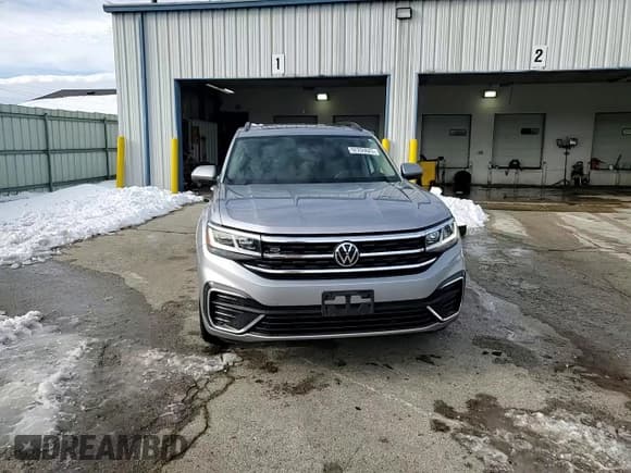 ✅ 2021 Volkswagen Atlas SE • VIN: 1V2RR2CA5MC611402 • Lot: 92200625. Listed on Copart with 37,808 mi. Free auction sales archive from the USA and detailed vehicle history report at DreamBid. Image 14.