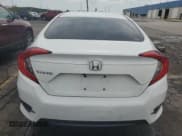 ✅ 2017 Honda Civic LX • VIN: 19XFC2F56HE032583 • Lot: 81616255. Wystawiony na Copart z przebiegiem 86 058 mil. Bezpłatny archiwum sprzedaży aukcyjnych z USA i szczegółowy raport historii pojazdu na DreamBid. Zdjęcie 6.