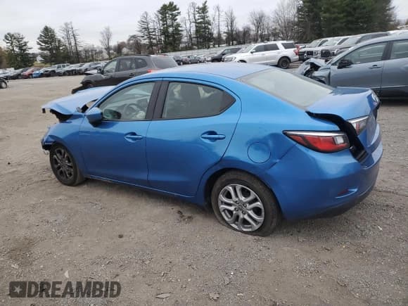 ✅ 2016 Scion iA • VIN: 3MYDLBZV0GY106372 • Lot: 93550905. Wystawiony na Copart z przebiegiem 121 487 mil. Bezpłatny archiwum sprzedaży aukcyjnych z USA i szczegółowy raport historii pojazdu na DreamBid. Zdjęcie 2.