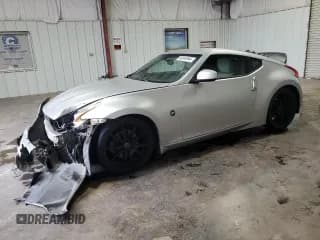 ✅ 2009 Nissan 370Z Touring • VIN: JN1AZ44EX9M405573 • Лот: 59344944. Опубликован ранее на Copart с пробегом 108 333 миль. Бесплатный доступ к архиву аукционных продаж из США и подробный отчёт об истории автомобиля на DreamBid. Изображение 1.