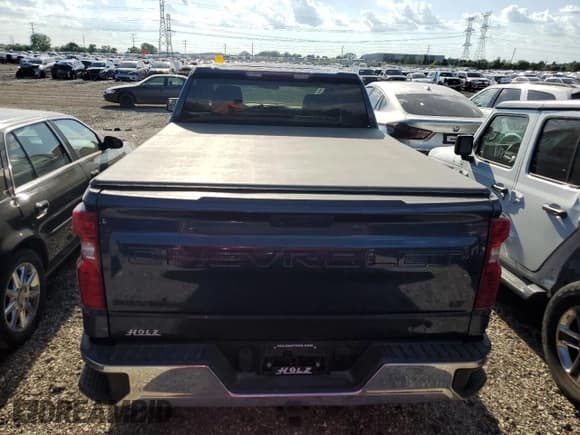 ✅ 2019 Chevrolet Silverado 1500 LT • VIN: 1GCRYDEK6KZ246700 • Lot: 63295415. Wystawiony na Copart z przebiegiem 133 182 mil. Bezpłatny archiwum sprzedaży aukcyjnych z USA i szczegółowy raport historii pojazdu na DreamBid. Zdjęcie 6.