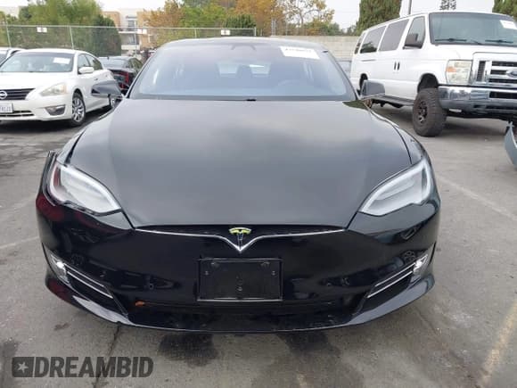 ✅ 2019 Tesla Model S 75D • VIN: 5YJSA1E20KF345815 • Lot: 43548675. Listed on IAAI with 20,659 mi. Free auction sales archive from the USA and detailed vehicle history report at DreamBid. Image 12.