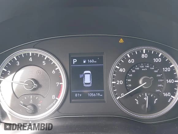 ✅ 2019 Hyundai Santa Fe SE • VIN: 5NMS23AD1KH044131 • Lot: 43237640. Wystawiony na IAAI z przebiegiem 105 619 mil. Bezpłatny archiwum sprzedaży aukcyjnych z USA i szczegółowy raport historii pojazdu na DreamBid. Zdjęcie 7.