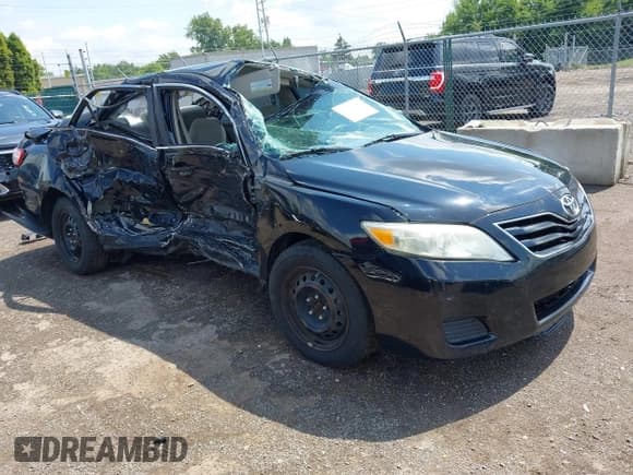 ✅ 2011 Toyota Camry LE • VIN: 4T4BF3EK1BR215385 • Lot: 42973189. Wystawiony na IAAI z przebiegiem 168 618 mil. Bezpłatny archiwum sprzedaży aukcyjnych z USA i szczegółowy raport historii pojazdu na DreamBid. Zdjęcie 1.