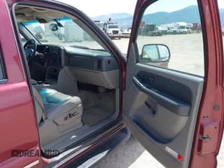 ✅ 2003 Chevrolet Suburban LT • VIN: 1GNFK16Z73J201741 • Лот: 42532663. Опубликован ранее на IAAI с пробегом 275 951 миль. Бесплатный доступ к архиву аукционных продаж из США и подробный отчёт об истории автомобиля на DreamBid. Изображение 5.