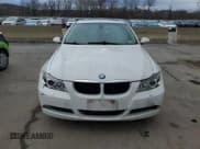 ✅ 2007 BMW 3 Series 328xi • VIN: WBAVC93537KX57382 • Lot: 92883625. Wystawiony na Copart z przebiegiem 164 930 mil. Bezpłatny archiwum sprzedaży aukcyjnych z USA i szczegółowy raport historii pojazdu na DreamBid. Zdjęcie 5.