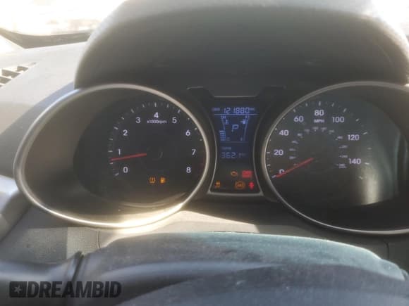 ✅ 2016 Hyundai Veloster • VIN: KMHTC6AD9GU269055 • Lot: 48638635. Wystawiony na Copart z przebiegiem 121 880 mil. Bezpłatny archiwum sprzedaży aukcyjnych z USA i szczegółowy raport historii pojazdu na DreamBid. Zdjęcie 9.