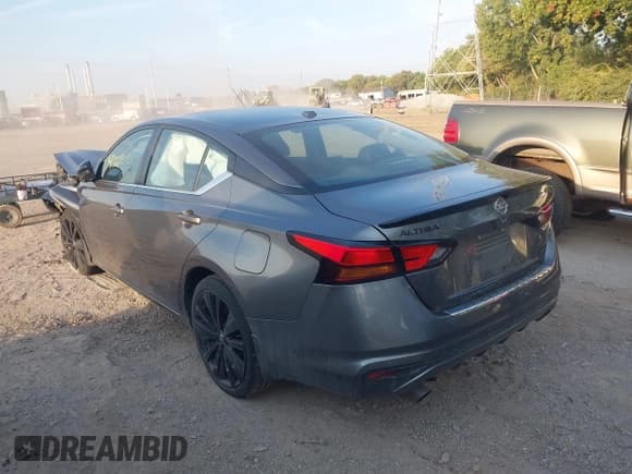 ✅ 2022 Nissan Altima SR • VIN: 1N4BL4CW8NN403893 • Lot: 43235356. Listed on IAAI with 65,960 mi. Free auction sales archive from the USA and detailed vehicle history report at DreamBid. Image 3.