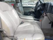 ✅ 2001 Chevrolet Suburban LT • VIN: 3GNGK26U21G248043 • Лот: 41995982. Опубликован ранее на IAAI с пробегом 193 898 миль. Бесплатный доступ к архиву аукционных продаж из США и подробный отчёт об истории автомобиля на DreamBid. Изображение 5.