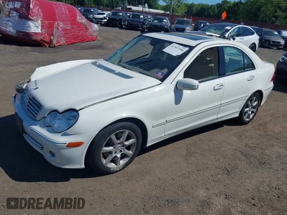 ✅ 2007 Mercedes-Benz C 280 Luxury • VIN: WDBRF92H47F891638 • Лот: 42307108. Опубликован ранее на IAAI с пробегом 79 130 миль. Бесплатный доступ к архиву аукционных продаж из США и подробный отчёт об истории автомобиля на DreamBid. Изображение 2.