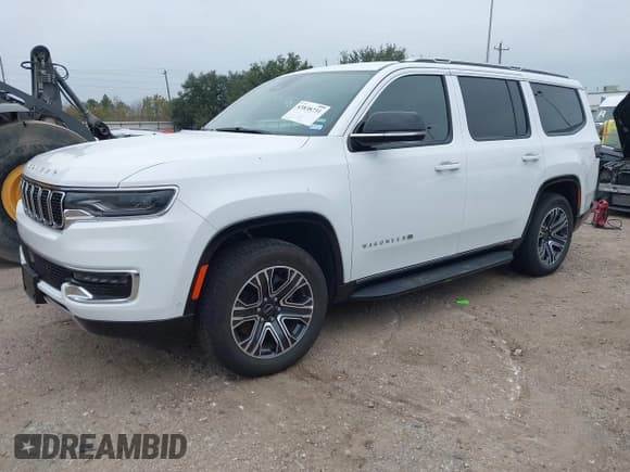 ✅ 2025 Jeep Wagoneer Series II • VIN: 1C4SJVBP8SS510407 • Лот: 43838731. Опубликован ранее на IAAI с пробегом 9 173 миль. Бесплатный доступ к архиву аукционных продаж из США и подробный отчёт об истории автомобиля на DreamBid. Изображение 2.