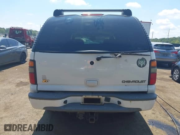 ✅ 2004 Chevrolet Suburban LS • VIN: 3GNFK16Z34G147602 • Лот: 43005553. Опубликован ранее на IAAI с пробегом 95 598 миль. Бесплатный доступ к архиву аукционных продаж из США и подробный отчёт об истории автомобиля на DreamBid. Изображение 16.