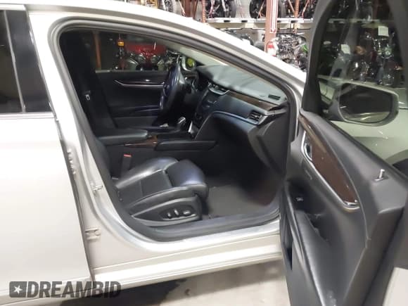 ✅ 2014 Cadillac XTS Luxury • VIN: 2G61N5S39E9292693 • Lot: 43661560. Listed on IAAI with 189,083 mi. Free auction sales archive from the USA and detailed vehicle history report at DreamBid. Image 5.