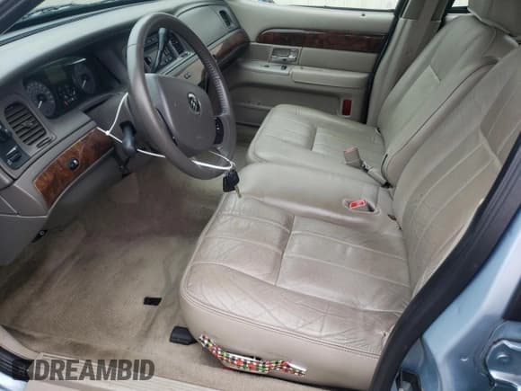 ✅ 2009 Mercury Grand Marquis LS • VIN: 2MEHM75V89X630964 • Lot: 81056995. Wystawiony na Copart z przebiegiem 156 829 mil. Bezpłatny archiwum sprzedaży aukcyjnych z USA i szczegółowy raport historii pojazdu na DreamBid. Zdjęcie 7.