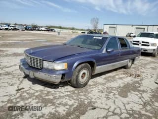 ✅ 1993 Cadillac Fleetwood • VIN: 1G6DW5278PR709811 • Lot: 51678935. Wystawiony na Copart z przebiegiem 143 277 mil. Bezpłatny archiwum sprzedaży aukcyjnych z USA i szczegółowy raport historii pojazdu na DreamBid. Zdjęcie 1.