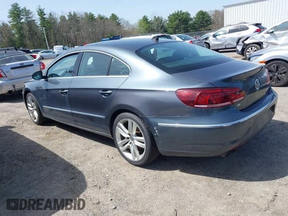 ✅ 2014 Volkswagen CC Executive • VIN: WVWRP7AN7EE501483 • Lot: 42090985. Listed on IAAI with 121,737 mi. Free auction sales archive from the USA and detailed vehicle history report at DreamBid. Image 3.