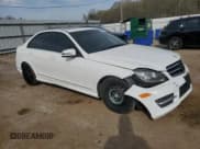 ✅ 2014 Mercedes-Benz C 300 Sport • VIN: WDDGF8AB7EA930111 • Lot: 50959005. Wystawiony na Copart z przebiegiem 195 477 mil. Bezpłatny archiwum sprzedaży aukcyjnych z USA i szczegółowy raport historii pojazdu na DreamBid. Zdjęcie 4.