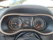 ✅ 2014 Jeep Cherokee Latitude • VIN: 1C4PJMCSXEW111904 • Lot: 90410115. Wystawiony na Copart z przebiegiem 169 933 mil. Bezpłatny archiwum sprzedaży aukcyjnych z USA i szczegółowy raport historii pojazdu na DreamBid. Zdjęcie 9.