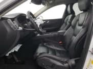 ✅ 2019 Volvo XC60 Momentum • VIN: LYVA22RKXKB224249 • Lot: 87109694. Wystawiony na Copart z przebiegiem 69 190 mil. Bezpłatny archiwum sprzedaży aukcyjnych z USA i szczegółowy raport historii pojazdu na DreamBid. Zdjęcie 7.