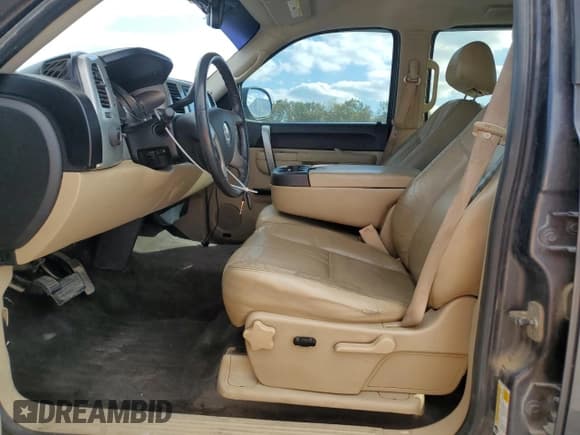 ✅ 2010 GMC Sierra 1500 SLE • VIN: 3GTRKVE32AG242089 • Lot: 90108405. Listed on Copart with 173,853 mi. Free auction sales archive from the USA and detailed vehicle history report at DreamBid. Image 7.