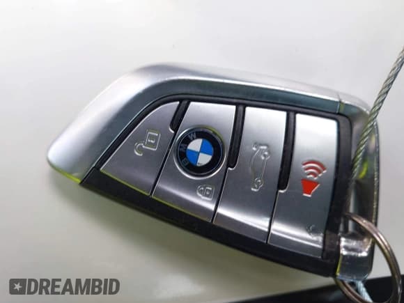 ✅ 2022 BMW 7 Series 750i xDrive • VIN: WBA7U2C00NCK89037 • Lot: 43061960. Wystawiony na IAAI z przebiegiem 30 841 mil. Bezpłatny archiwum sprzedaży aukcyjnych z USA i szczegółowy raport historii pojazdu na DreamBid. Zdjęcie 11.