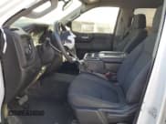 ✅ 2021 Chevrolet Silverado 1500 Custom • VIN: 1GCPWBEK8MZ315214 • Lot: 73424534. Wystawiony na Copart z przebiegiem 41 298 mil. Bezpłatny archiwum sprzedaży aukcyjnych z USA i szczegółowy raport historii pojazdu na DreamBid. Zdjęcie 7.