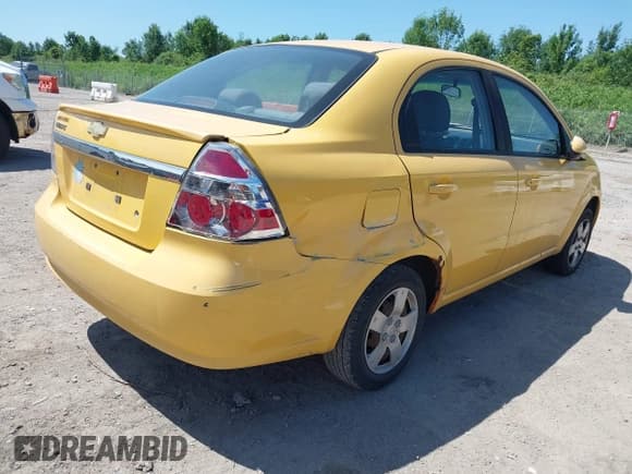 ✅ 2011 Chevrolet Aveo 1LT • VIN: KL1TD5DE1BB138181 • Lot: 42579661. Wystawiony na IAAI z przebiegiem 74 166 mil. Bezpłatny archiwum sprzedaży aukcyjnych z USA i szczegółowy raport historii pojazdu na DreamBid. Zdjęcie 4.