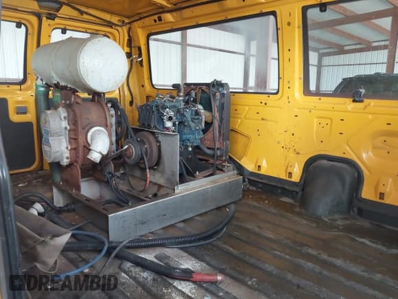 ✅ 2011 Ford Econoline Cargo Commercial • VIN: 1FTNE2ELXBDA13663 • Lot: 42969068. Listed on IAAI with 138,285 mi. Free auction sales archive from the USA and detailed vehicle history report at DreamBid. Image 8.