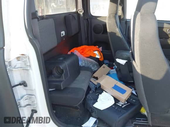 2008 Chevrolet Colorado LS z VIN 1GCCS19EX88129615, wystawiony jako IAAI lot #41461953 z przebiegiem Nie podano mil oraz . Historia ofert i sprzedaży dostępna na DreamBid. Obrazek 8.