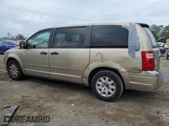 ✅ 2008 Chrysler Town & Country LX • VIN: 2A8HR44H48R738460 • Лот: 80452935. Опубликован ранее на Copart с пробегом 186 019 миль. Бесплатный доступ к архиву аукционных продаж из США и подробный отчёт об истории автомобиля на DreamBid. Изображение 2.