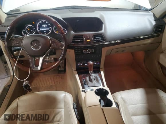 ✅ 2013 Mercedes-Benz E 350 • VIN: WDDKK5KF4DF206349 • Лот: 90986725. Опубликован ранее на Copart с пробегом 69 343 миль. Бесплатный доступ к архиву аукционных продаж из США и подробный отчёт об истории автомобиля на DreamBid. Изображение 8.