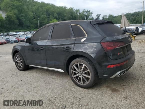✅ 2022 Audi SQ5 Premium Plus • VIN: WA1B4AFY2N2092122 • Лот: 66394155. Опубликован ранее на Copart с пробегом 25 888 миль. Бесплатный доступ к архиву аукционных продаж из США и подробный отчёт об истории автомобиля на DreamBid. Изображение 2.