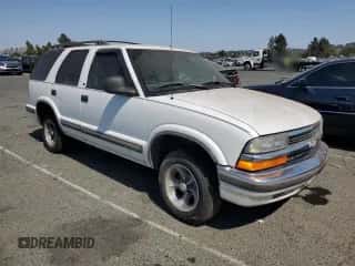 1998 Chevrolet Blazer LS z VIN 1GNCS13W9W2170326, wystawiony jako Copart lot #64300524 z przebiegiem Nie podano mil oraz Czysty tytuł • Clean title. Historia ofert i sprzedaży dostępna na DreamBid. Obrazek 4.