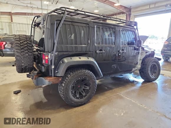 ✅ 2017 Jeep Wrangler Unlimited Sahara • VIN: 1C4BJWEG1HL625158 • Lot: 84370725. Wystawiony na Copart z przebiegiem 87 578 mil. Bezpłatny archiwum sprzedaży aukcyjnych z USA i szczegółowy raport historii pojazdu na DreamBid. Zdjęcie 3.