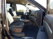 ✅ 2022 Chevrolet Silverado 1500 LT Trail Boss • VIN: 3GCUDFED6NG637224 • Lot: 43317334. Wystawiony na IAAI z przebiegiem 41 714 mil. Bezpłatny archiwum sprzedaży aukcyjnych z USA i szczegółowy raport historii pojazdu na DreamBid. Zdjęcie 5.