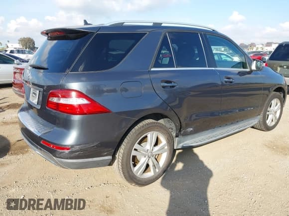 ✅ 2013 Mercedes-Benz M 350 • VIN: 4JGDA5JB9DA112576 • Лот: 43840052. Опубликован ранее на IAAI с пробегом 110 438 миль. Бесплатный доступ к архиву аукционных продаж из США и подробный отчёт об истории автомобиля на DreamBid. Изображение 4.