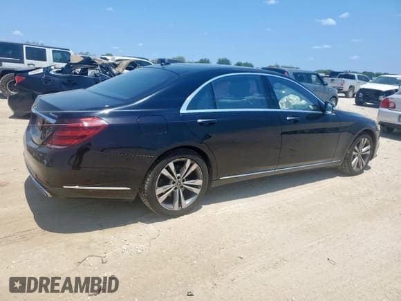 ✅ 2019 Mercedes-Benz S 560 • VIN: WDDUG8GBXKA460806 • Lot: 68369315. Wystawiony na Copart z przebiegiem 89 954 mil. Bezpłatny archiwum sprzedaży aukcyjnych z USA i szczegółowy raport historii pojazdu na DreamBid. Zdjęcie 3.