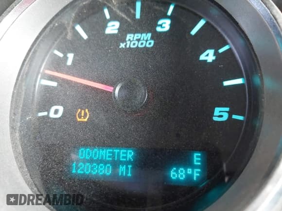 ✅ 2011 GMC Sierra 2500HD SLE • VIN: 1GT120C84BF148426 • Лот: 42463709. Опубликован ранее на IAAI с пробегом 120 380 миль. Бесплатный доступ к архиву аукционных продаж из США и подробный отчёт об истории автомобиля на DreamBid. Изображение 15.