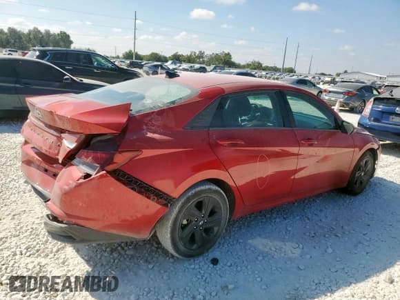 ✅ 2022 Hyundai Elantra SEL • VIN: 5NPLM4AG5NH081852 • Lot: 85712675. Listed on Copart with 36,272 mi. Free auction sales archive from the USA and detailed vehicle history report at DreamBid. Image 3.