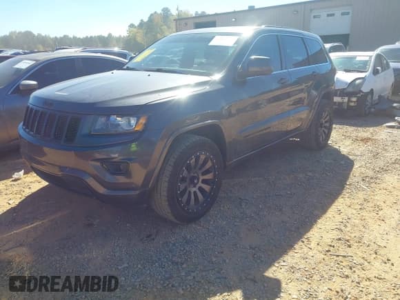 ✅ 2015 Jeep Grand Cherokee Altitude • VIN: 1C4RJEAG1FC152552 • Lot: 43463390. Wystawiony na IAAI z przebiegiem 135 968 mil. Bezpłatny archiwum sprzedaży aukcyjnych z USA i szczegółowy raport historii pojazdu na DreamBid. Zdjęcie 17.